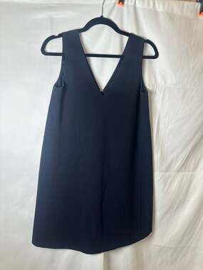 Theory Sleeveless V-Neck Shift Dress in Modern Crepe Navy Size 00
